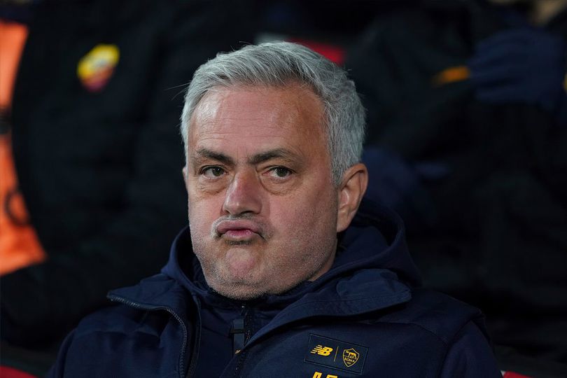 Setelah Kartu Merah, Jose Mourinho Ajari Pemain AS Roma U-14 Pura-Pura Cedera pada Laga Derbi