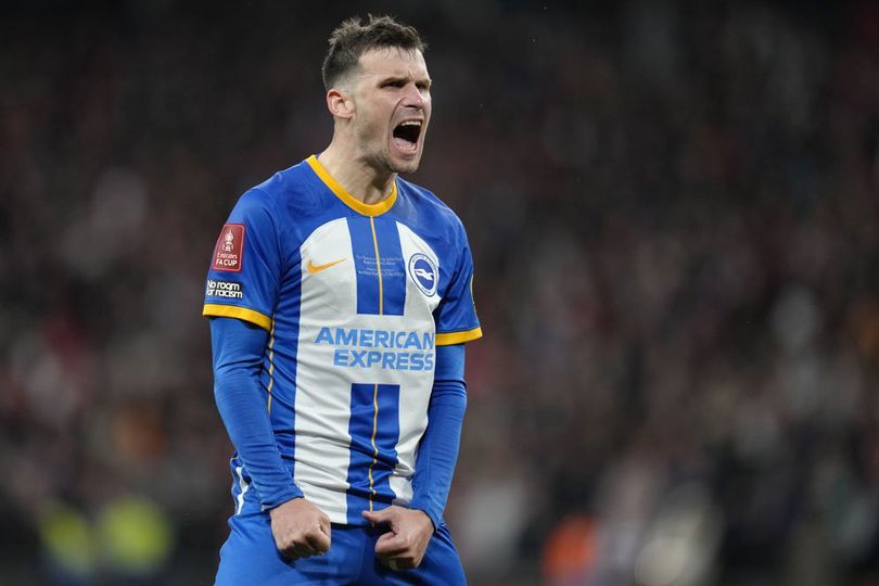 Pascal Gross dari Brighton: Satu Pemain, Semua Posisi!