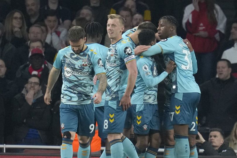 5 Bintang Southampton yang Bisa Dicomot Setelah Terdegradasi 5 Bintang Southampton yang Bisa Dicomot Setelah Terdegradasi