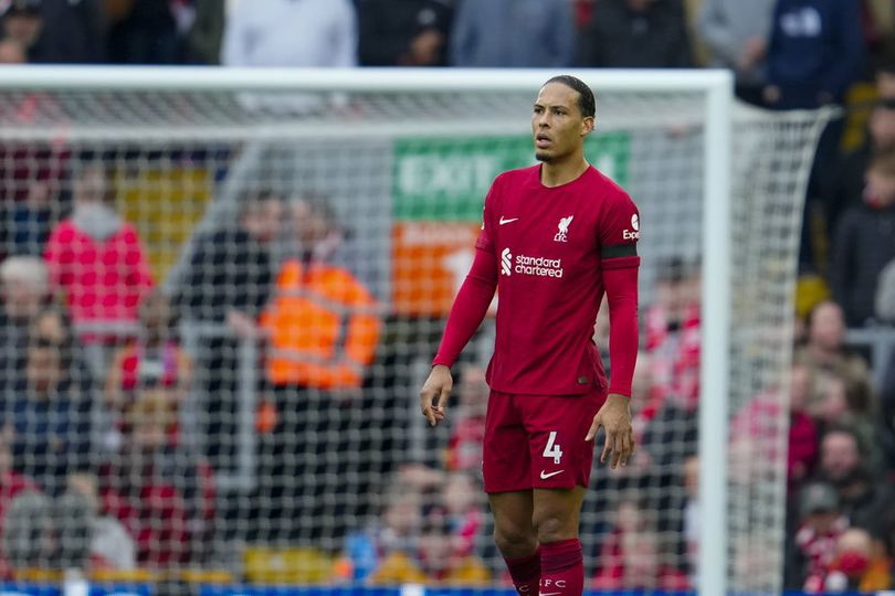 Diserang Netizen, Jamie Carragher Bela Virgil van Dijk!