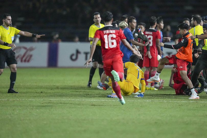 Jadi Musuh Bebuyutan, Baku Hantam Timnas Indonesia U-22 Vs Thailand di Final SEA Games 2023 Tidak Terhindarkan Jadi Musuh Bebuyutan, Baku Hantam Timnas Indonesia U-22 Vs Thailand di Final SEA Games 2023 Tidak Terhindarkan
