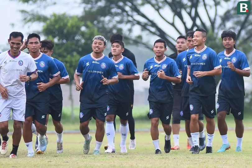 Arema FC Latihan Perdana, Baru 13 Pemain Hadir