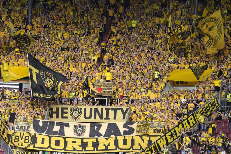 Salam Perpisahan Hangat Jude Bellingham untuk The Yellow Wall Salam Perpisahan Hangat Jude Bellingham untuk The Yellow Wall