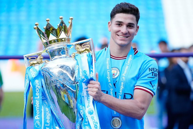 Diincar Chelsea dan Bayern Munchen, Manchester City Ogah Lepas Julian Alvarez