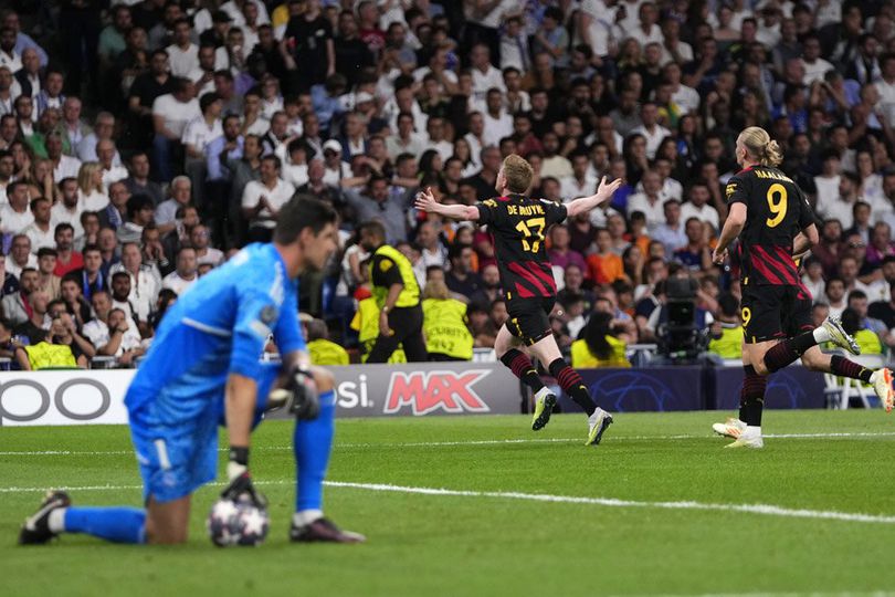 Roket De Bruyne Jebol Gawang Courtois: Puas Banget Dia, Ada Dendam Pribadi Ya?