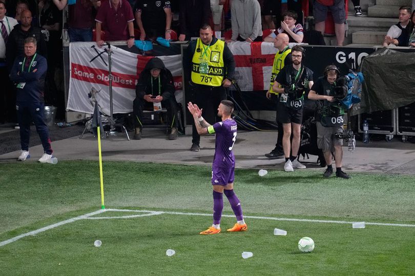 Kecam Perilaku Suporter dan Pemain West Ham, Presiden Fiorentina: Mereka Binatang!