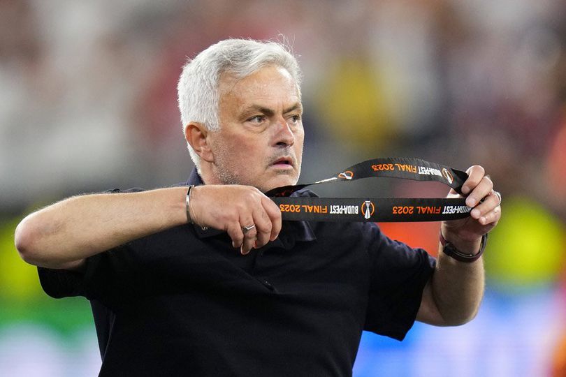 Damprat Wasit Final Europa League, Jose Mourinho Kena Sanksi dari UEFA