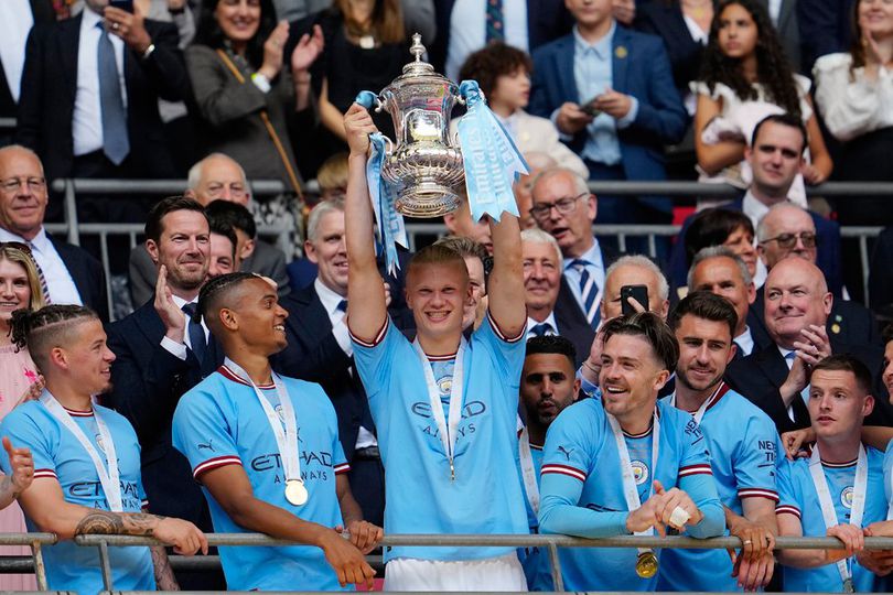 Sukses Raih FA Cup, Manchester City di Ambang Treble Winners