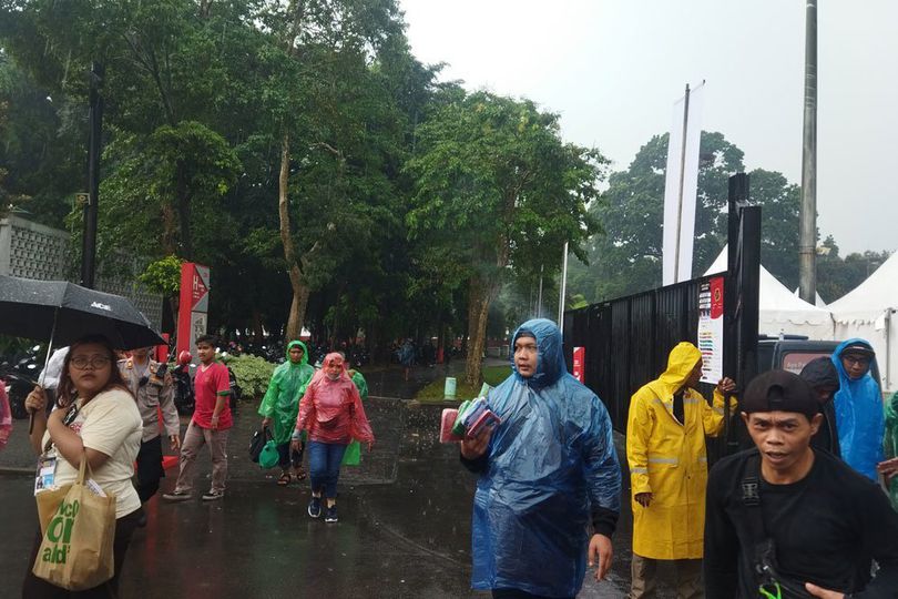 Hujan Jelang Laga Timnas Indonesia vs Argentina, PSSI Bantah Sewa Pawang Hujan Jelang Laga Timnas Indonesia vs Argentina, PSSI Bantah Sewa Pawang