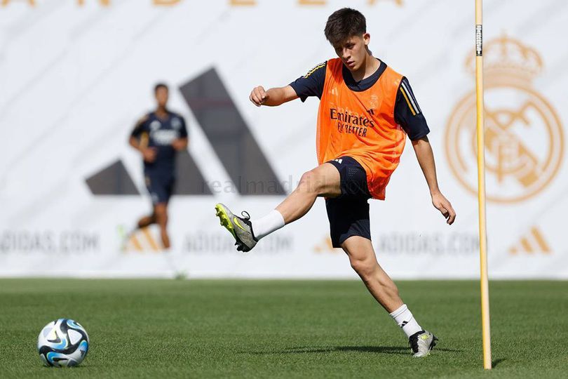 Sudah Ikut Latihan Bareng Real Madrid, Arda Guler Siap Turun di El Clasico?