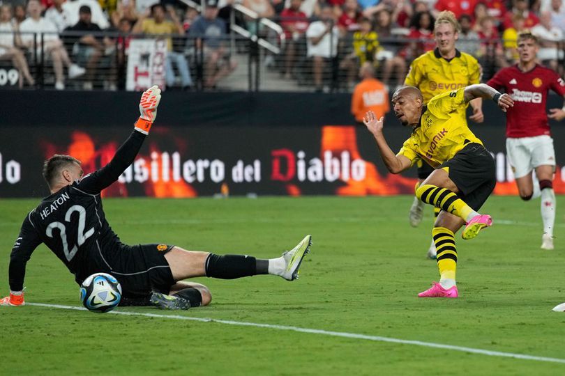 Cekcok Tom Heaton dengan Brandon Williams