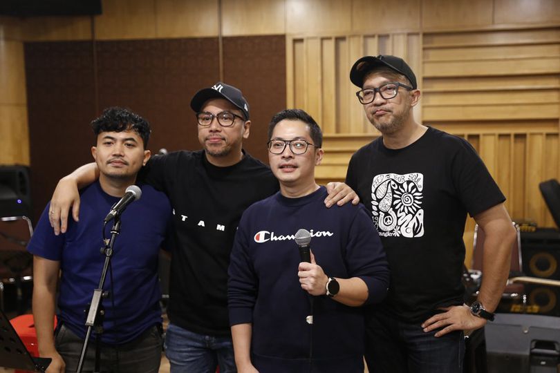 Potret Nostalgia Manis Kerispatih dan Sammy Simorangkir Jelang Konser Gen-P Generasi Pesta Potret Nostalgia Manis Kerispatih dan Sammy Simorangkir Jelang Konser Gen-P Generasi Pesta