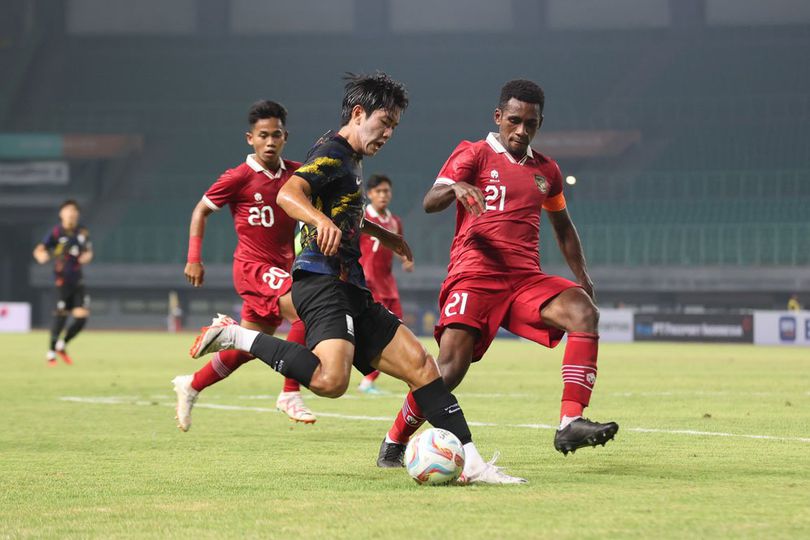 Momen-momen Menarik Indonesia U-17 vs Korea Selatan: Habil Kena Cium Dengkul, Tekel Ala Maldini dari Iqbal