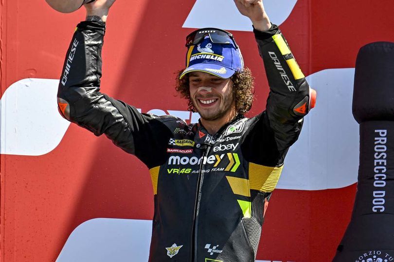 Rossifumi Sejati! Marco Bezzecchi Resmi Tetap Bela Mooney VR46 di MotoGP 2024