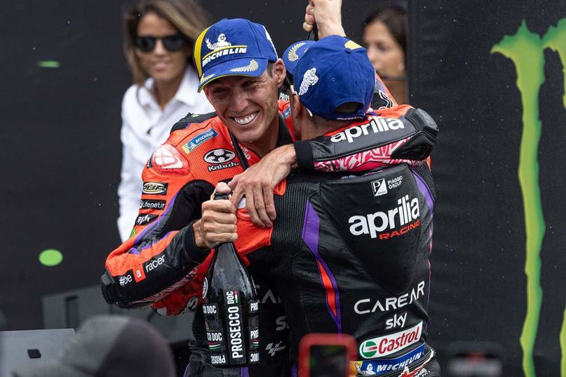 Aleix Espargaro Kenang Momen Ajak Maverick Vinales Gabung Aprilia: Usaha Sudah Terbayar!