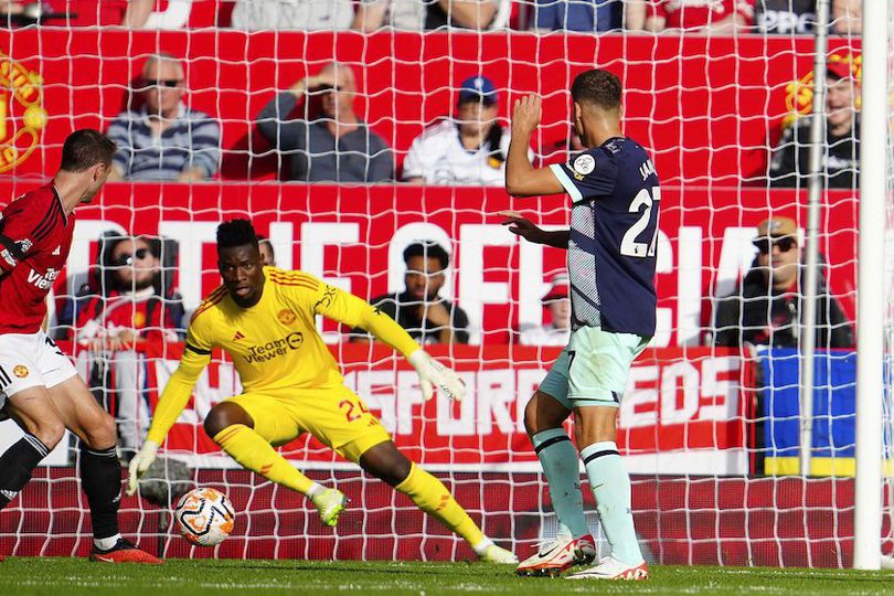 Reaksi Andre Onana saat MU Menang Dramatis Lawan Brentford, Sempat Drop Lalu Kegirangan Reaksi Andre Onana saat MU Menang Dramatis Lawan Brentford, Sempat Drop Lalu Kegirangan