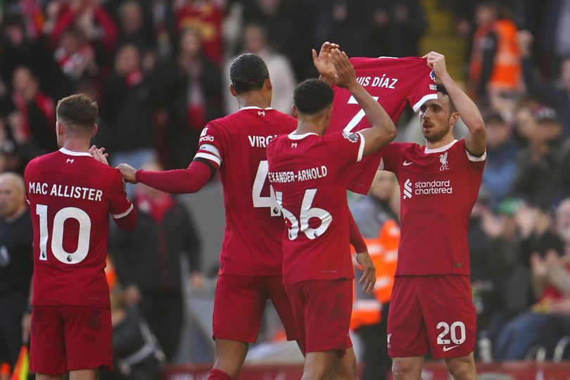 Liverpool 3-0 Forest, Kemenangan dari Sang Raja Salah, Untuk Luis Diaz