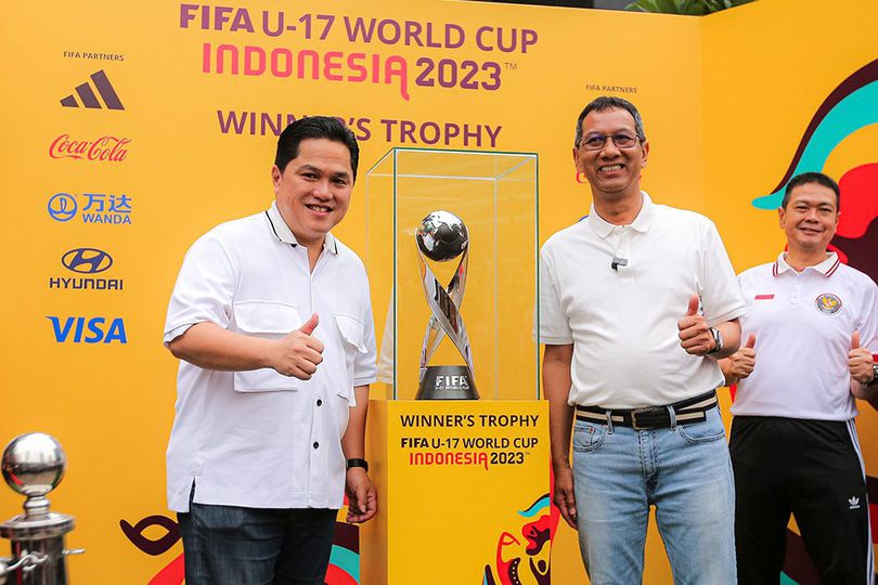 Trofi Piala Dunia U-17 2023 Dipamerkan, Erick Thohir dan PJ Gubernur DKI Sapa Masyarakat