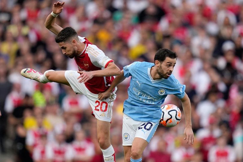 Jadi Gelandang Bertahan Dadakan, Bernardo Silva Gak Ngerasa Gimana-Gimana Tuh