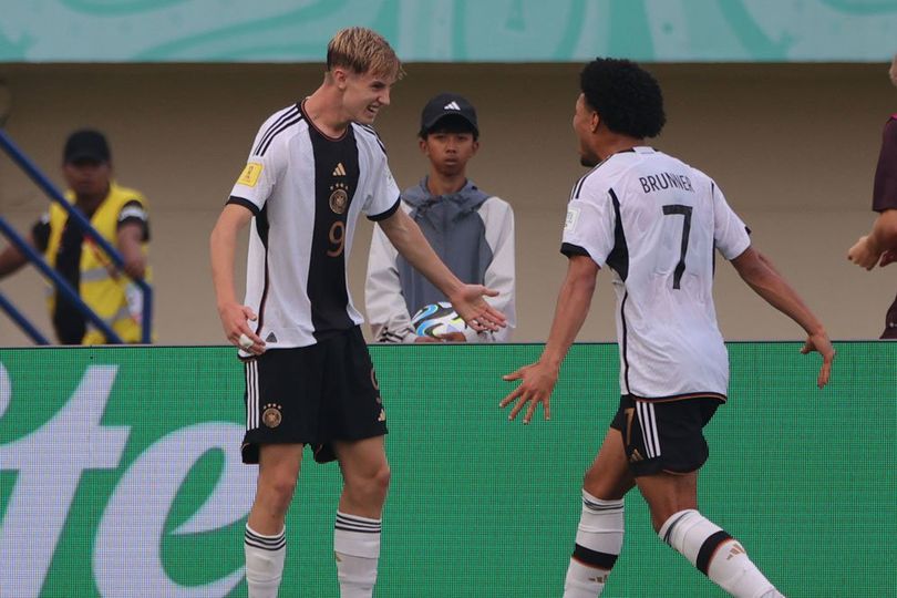 Saingi MU, Chelsea Juga Kesengsem Striker Timnas Jerman U-17 Saingi MU, Chelsea Juga Kesengsem Striker Timnas Jerman U-17