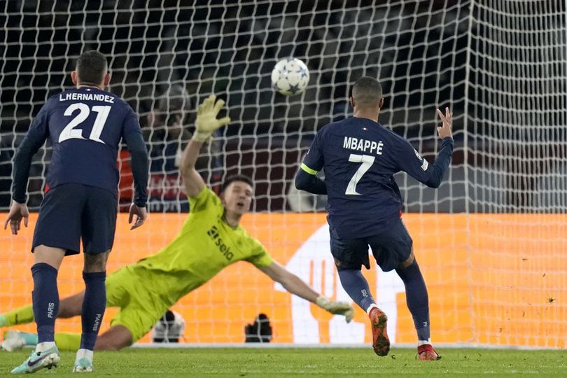 Kontroversi Penalti PSG, Ternyata Ada Perbedaan Aturan Handball di Liga Champions dan Premier League!