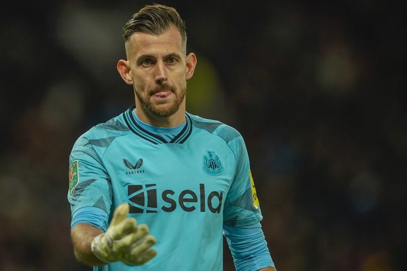 Cerita Momen Canggung Martin Dubravka Dapat Medali dari MU Usai Kalahkan Newcastle di Final Carabao Cup