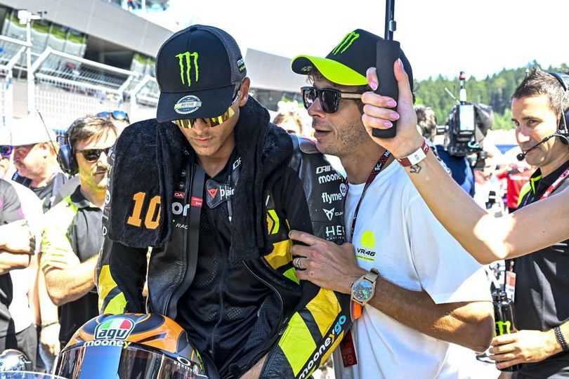 Luca Marini Tanggapi Foto Lawas Valentino Rossi di Repsol Honda: Mungkin Dia Mau Balapan Lagi! Luca Marini Tanggapi Foto Lawas Valentino Rossi di Repsol Honda: Mungkin Dia Mau Balapan Lagi!