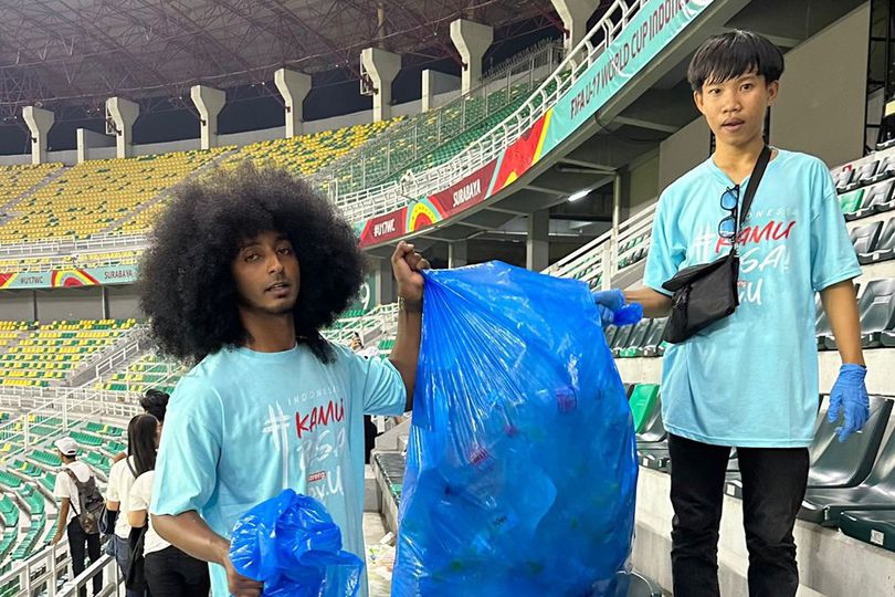 Suporter Indonesia Gelar Kampanye #DatangBersihPulangBersih di Piala Dunia U-17 2023