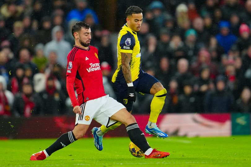 Bruno Fernandes Dituding Sengaja Cari Kartu Agar Bisa Absen Saat MU Jumpa Liverpool