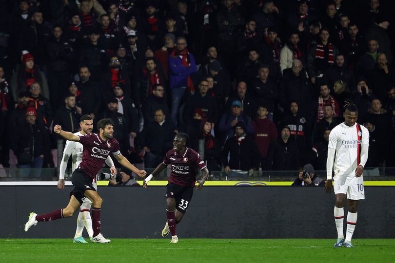 AC Milan Hampir Dipermalukan Tim Juru Kunci, Imbang Rasa Kalah, Pioli Kapan Dipecatnya Sih? AC Milan Hampir Dipermalukan Tim Juru Kunci, Imbang Rasa Kalah, Pioli Kapan Dipecatnya Sih?