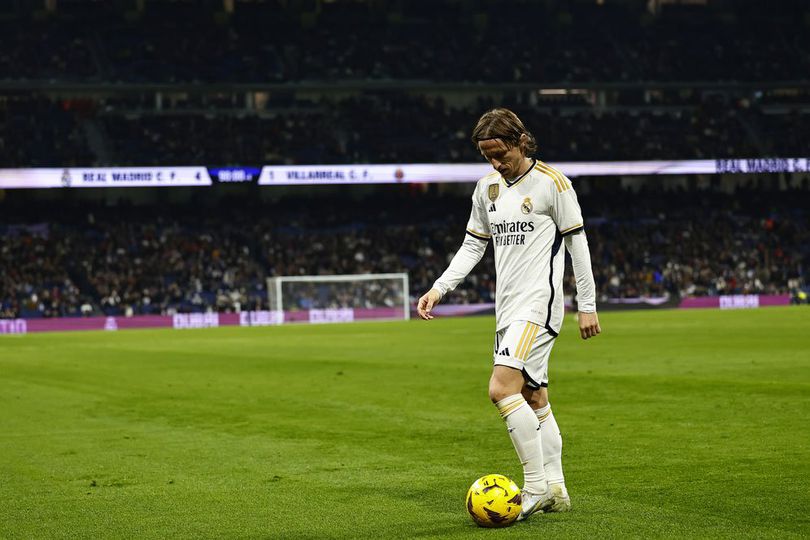 Real Madrid Coba 'Uangkan' Luka Modric