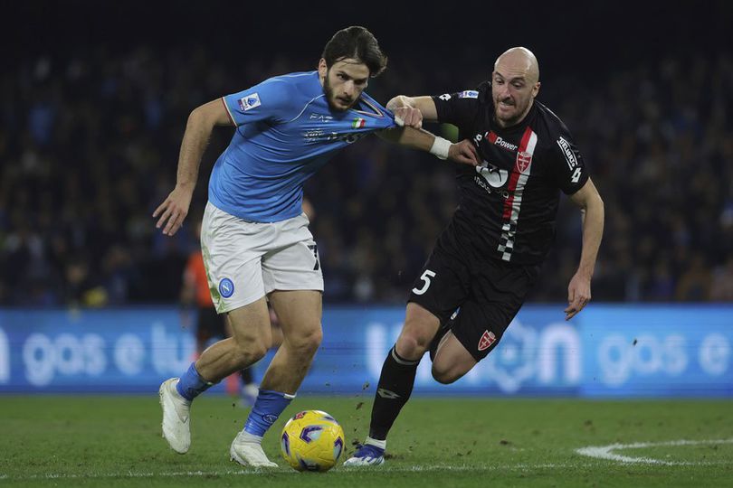 Real Madrid? Khvicha Kvaratskhelia Masih Setia dengan Napoli! Real Madrid? Khvicha Kvaratskhelia Masih Setia dengan Napoli!