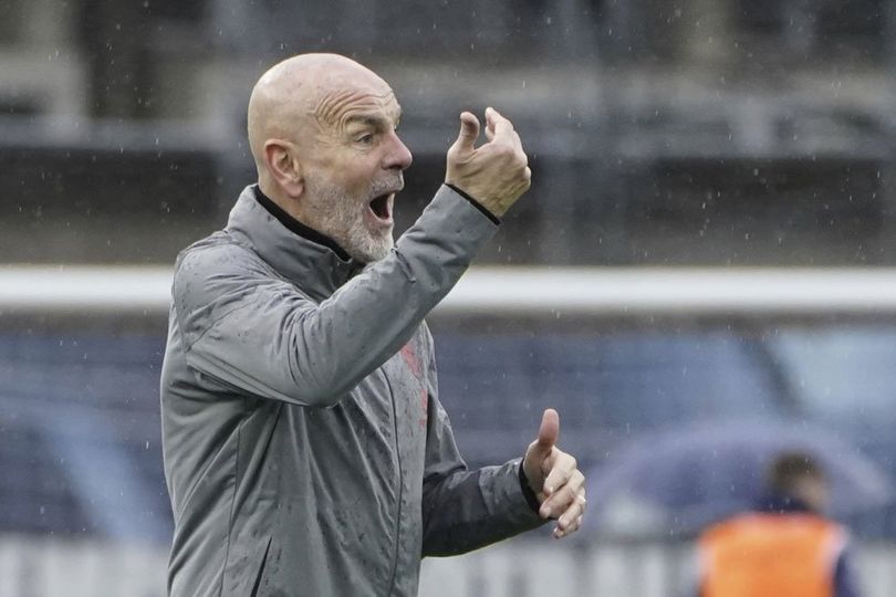 Stefano Pioli Targetkan AC Milan Menangkan Serie A dan Liga Europa, Realistis?