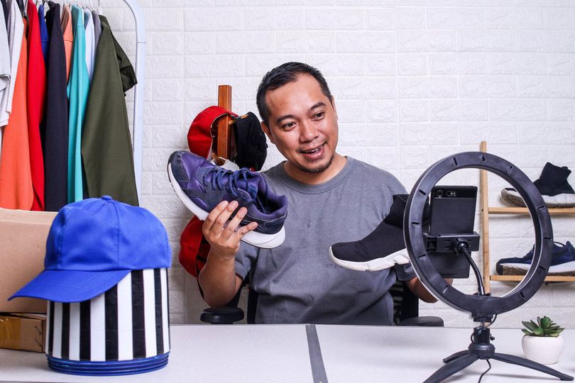 Belanja Awal Tahun Jadi Lebih Seru Lewat Live Stream di 2.2 Shopee Live & Video Mega Sale