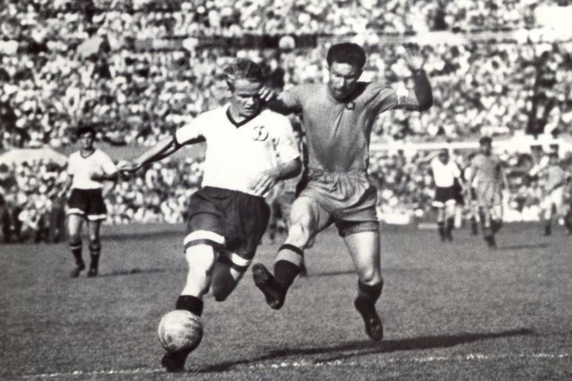 Sejarah Permainan Sepak Bola di Dunia dan Indonesia