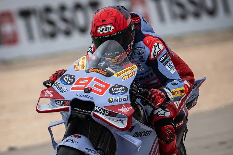 Video: Senggolan Kontroversial Pecco Bagnaia vs Marc Marquez di MotoGP Portugal 2024 Video: Senggolan Kontroversial Pecco Bagnaia vs Marc Marquez di MotoGP Portugal 2024