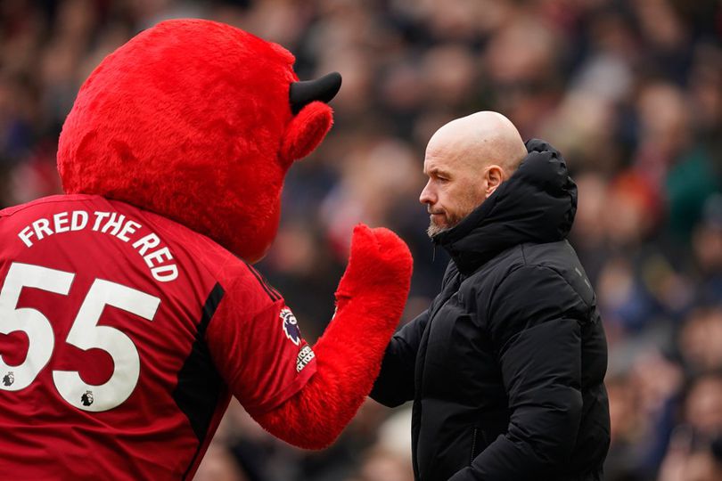 Erik ten Hag Salut pada Fans MU: Mereka Selalu Mendukung Kami