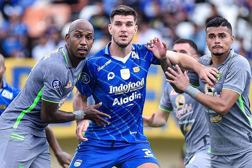 Bek Belanda Nilai Persib Diuntungkan Tanding di Lapangan Latihan Bali United, Kenapa Begitu?