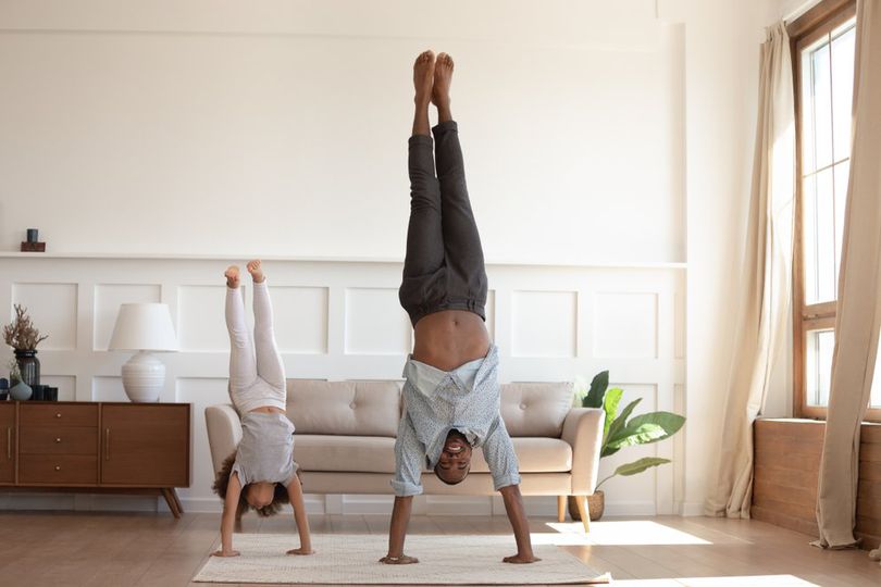 Pengertian Handstand dalam Gerakan Senam Lantai dan Cara Melakukannya Pengertian Handstand dalam Gerakan Senam Lantai dan Cara Melakukannya