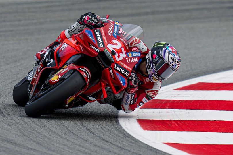 Hasil Balapan MotoGP Emilia Romagna 2024: Pecco Bagnaia Blunder, Enea Bastianini Bekuk Jorge Martin, Ducati Juara Dunia Hasil Balapan MotoGP Emilia Romagna 2024: Pecco Bagnaia Blunder, Enea Bastianini Bekuk Jorge Martin, Ducati Juara Dunia