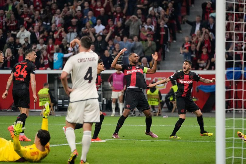 Hasil Bayer Leverkusen Vs As Roma Skor 2 2 Agg 4 2 