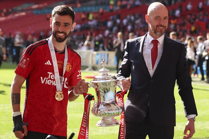 Erik ten Hag Dipecat, Bruno Fernandes Kirim Pesan Minta Maaf Erik ten Hag Dipecat, Bruno Fernandes Kirim Pesan Minta Maaf