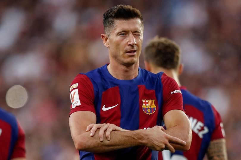 Tidak Dijual, Robert Lewandowski Masuk Rencana Hansi Flick di Barcelona