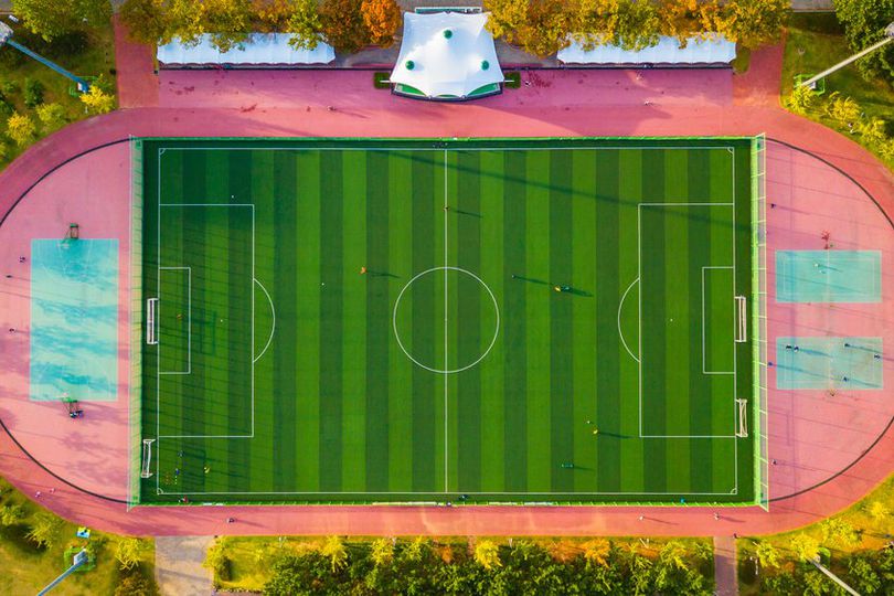 Ukuran Lapangan Sepak Bola Standar FIFA dan PSSI, Serta Komponen Penting Lainnya