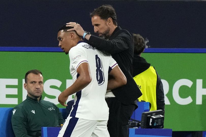 Disulap Jadi Gelandang di Laga Timnas Serbia vs Inggris, Trent Alexander-Arnold: Aman Terkendali! Disulap Jadi Gelandang di Laga Timnas Serbia vs Inggris, Trent Alexander-Arnold: Aman Terkendali!