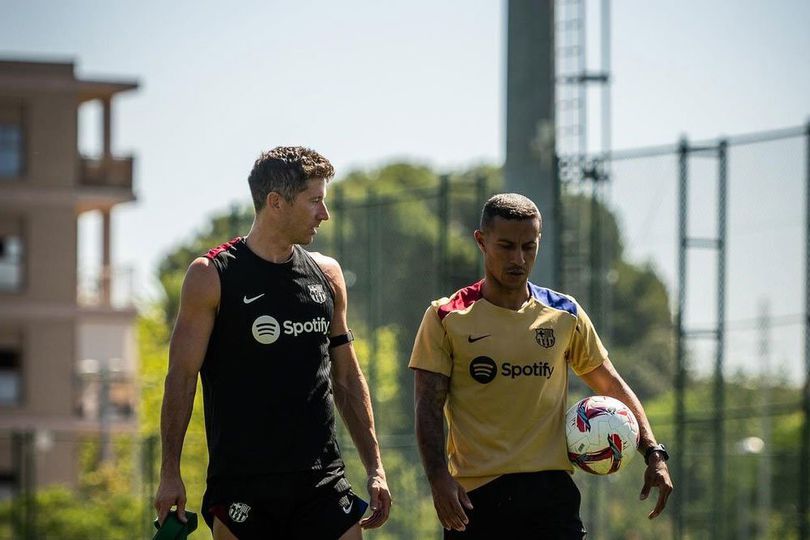 Pandangan Mata dari Tempat Latihan Barcelona: Thiago Ikut Rondo