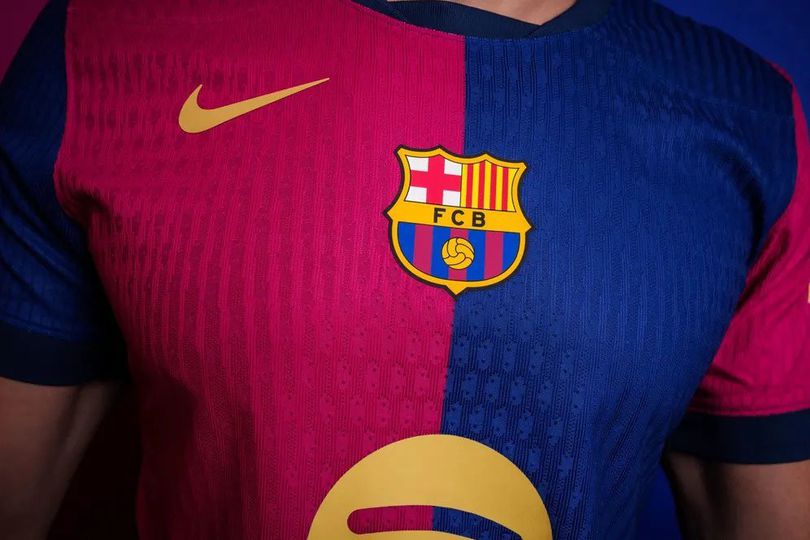 20 Jersey Sepak Bola Terbaik Musim 2024/2025: Sebuah Karya Seni Indah di Lapangan Hijau