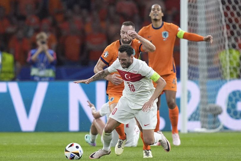 Setelah Gol Kedua Belanda, Turki cuma Bisa Andalkan Bola-bola Panjang