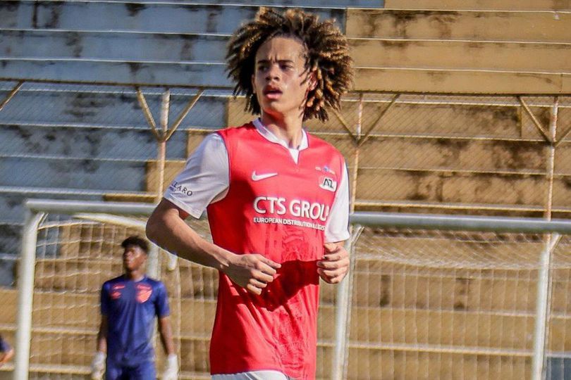 Sosok Kenzo Riedewald, Jebolan Ajax yang Tertarik Perkuat Timnas Indonesia