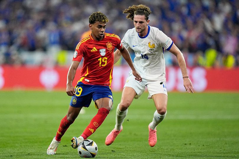 Fabrizio Romano Ungkap Penyebab Kegagalan Adrien Rabiot Gabung Manchester United